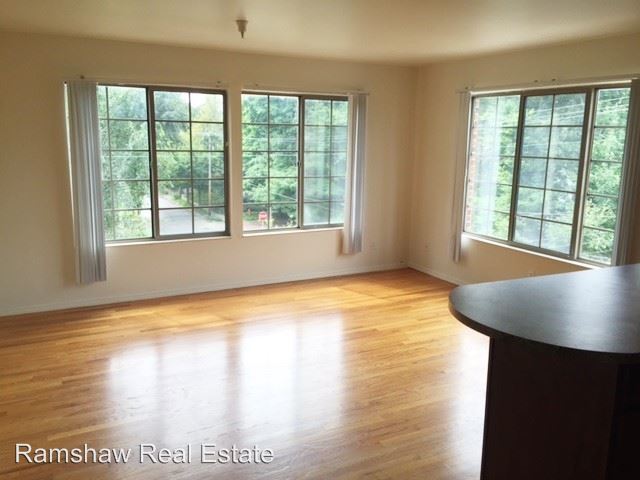 302 S. Cedar New Yorker