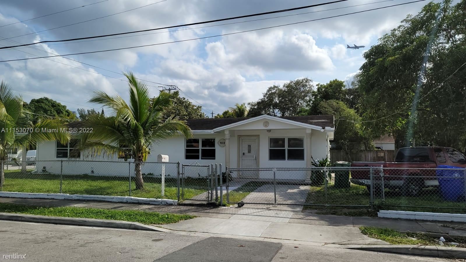 100 NW 45th St # 100