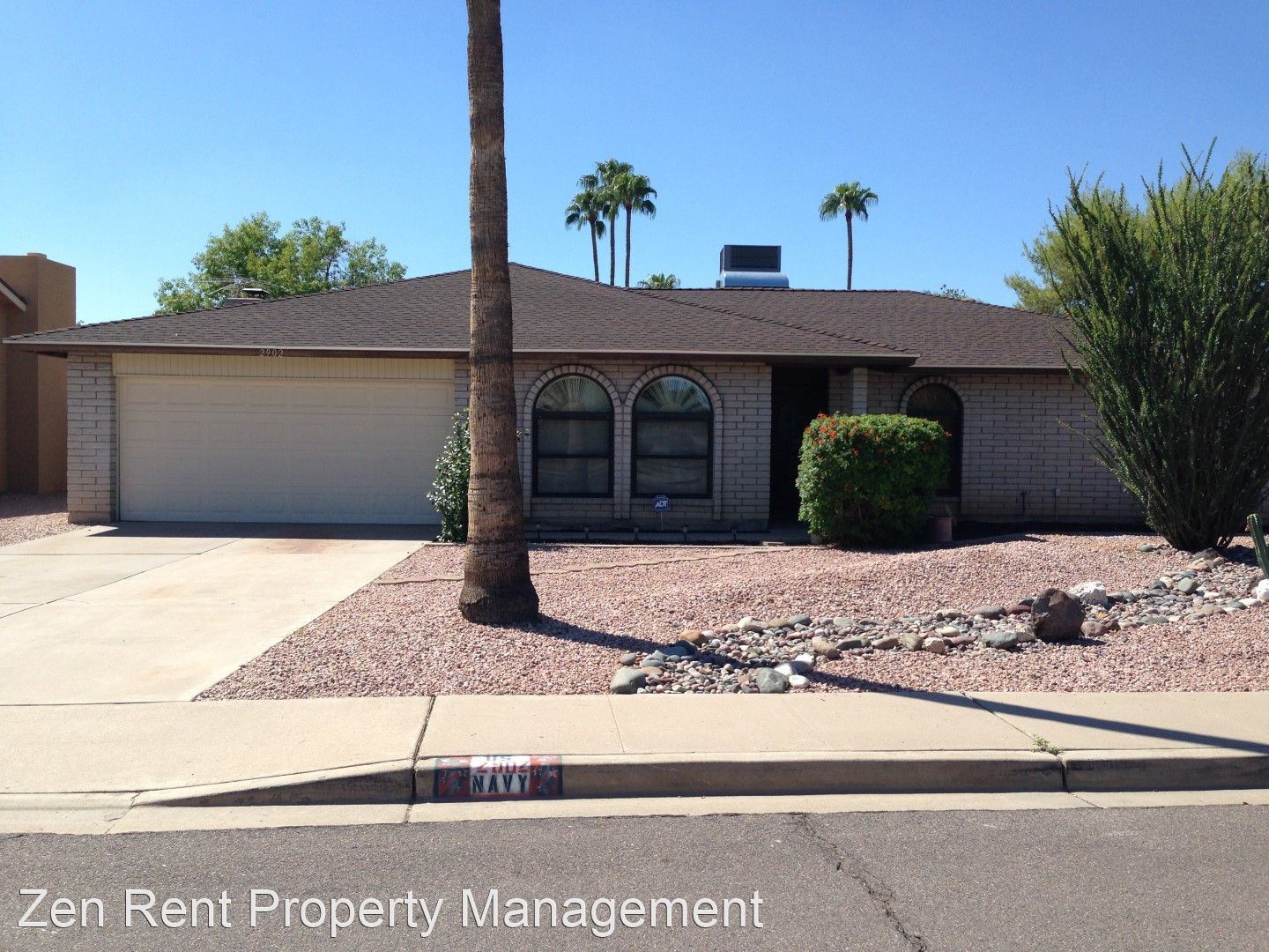 2902 S George Dr