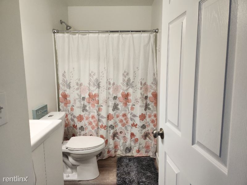 532 S 4th street 2nd floor